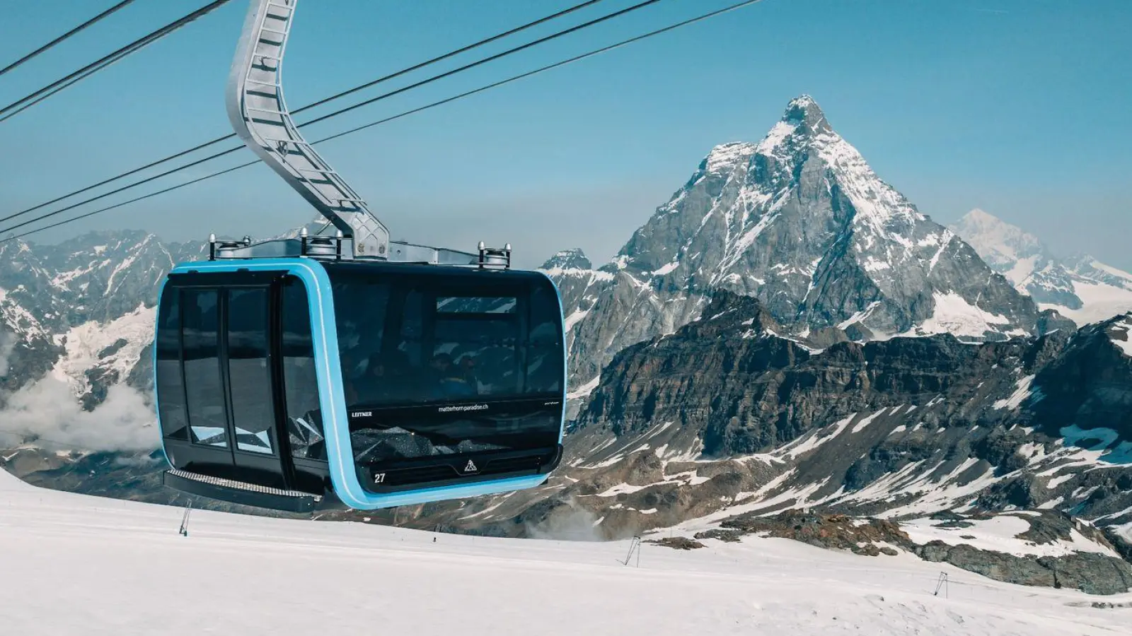 Diese Kabinenbahn schließt die letzte Lücke zwischen Zermatt in der Schweiz und Cervinia in Italien: die Matterhorn Glacier Ride II. (Foto: Gabriel Perren/Zermatt Bergbahnen/dpa-tmn)