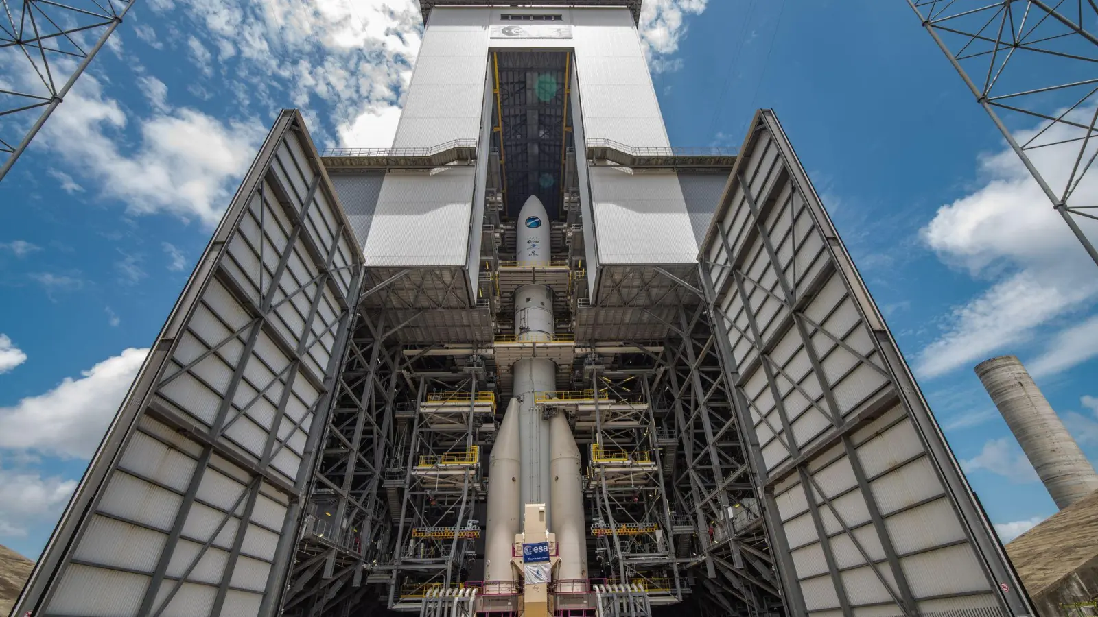 Die Startrampe der Ariane 6 - der Erstflug wurde mehrfach verschoben. (Foto: Manuel Pedoussaut/ESA/dpa)