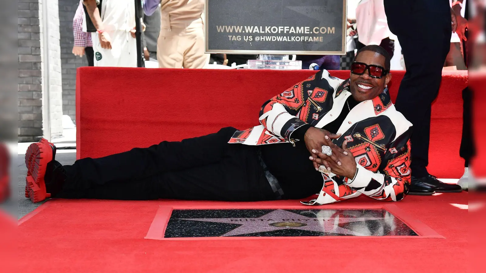 Rapper Busta Rhymes kann sich über eine weitere Auszeichnung freuen. (Foto: Richard Shotwell/Invision/AP/dpa)