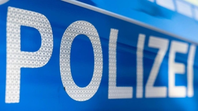 Die Polizei geht davon aus, dass der gestohlene Tresor mit einem Fahrzeug abtransportiert wurde. (Symbolbild) (Foto: David Inderlied/dpa)