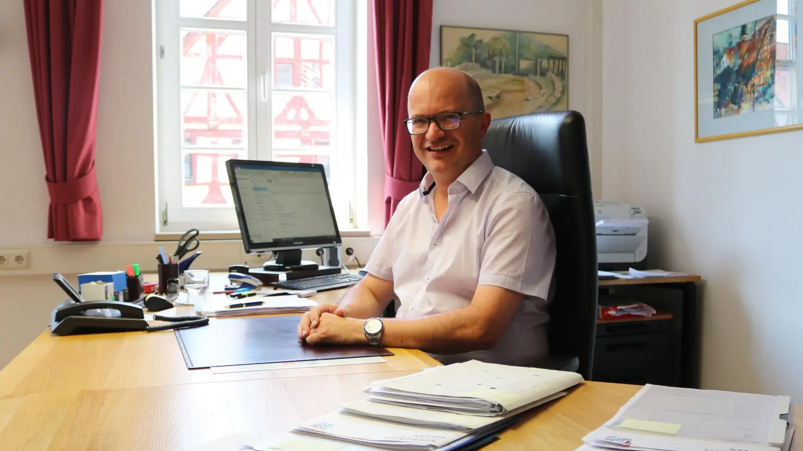Reiner Hufnagel, Bürgermeister von Obernzenn, wurde von einem Wirt mit Bier übergossen.  (Archivbild: Bastian Lauer)