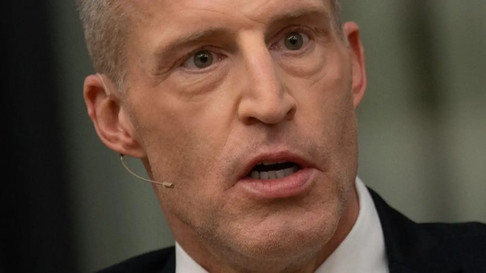 Schriftsteller Benjamin von Stuckrad-Barre bezeichnet die Literaturbranche als „notorisch verklemmt“ und von „Langweilern und Bedeutungshubern“ geprägt. (Archivbild) (Foto: Sebastian Gollnow/dpa)