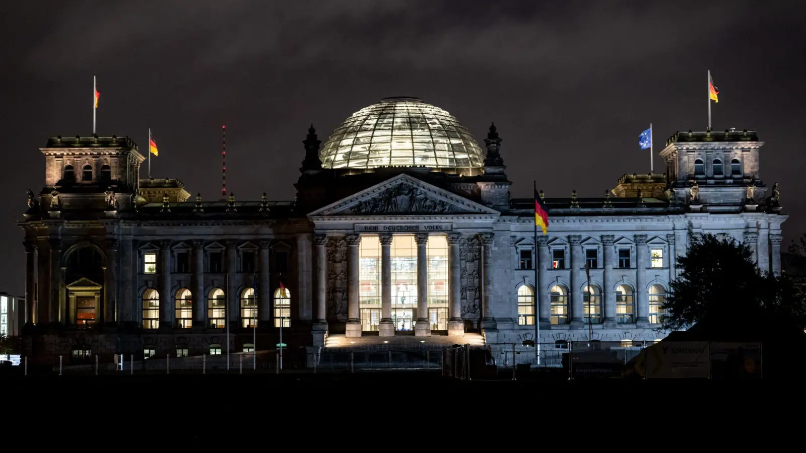 Der Bundestag kämpfte am Montag mit einem Ausfall des Internets. (Archivbild) (Foto: Fabian Sommer/dpa)