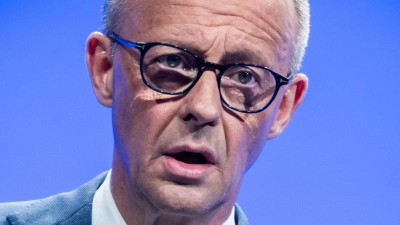 Der Kanzler bekennt sich am Vorabend des Regierungs-Jahrestags zur Zusammenarbeit mit der SPD. (Foto: Michael Kappeler/dpa)