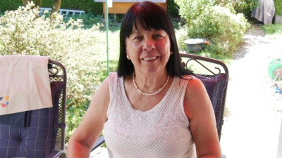 Roswitha Ziener leitet seit 25 Jahren die Vhs in Sugenheim und denkt auch mit 70 noch nicht ans Aufhören. (Foto: Ulli Ganter)