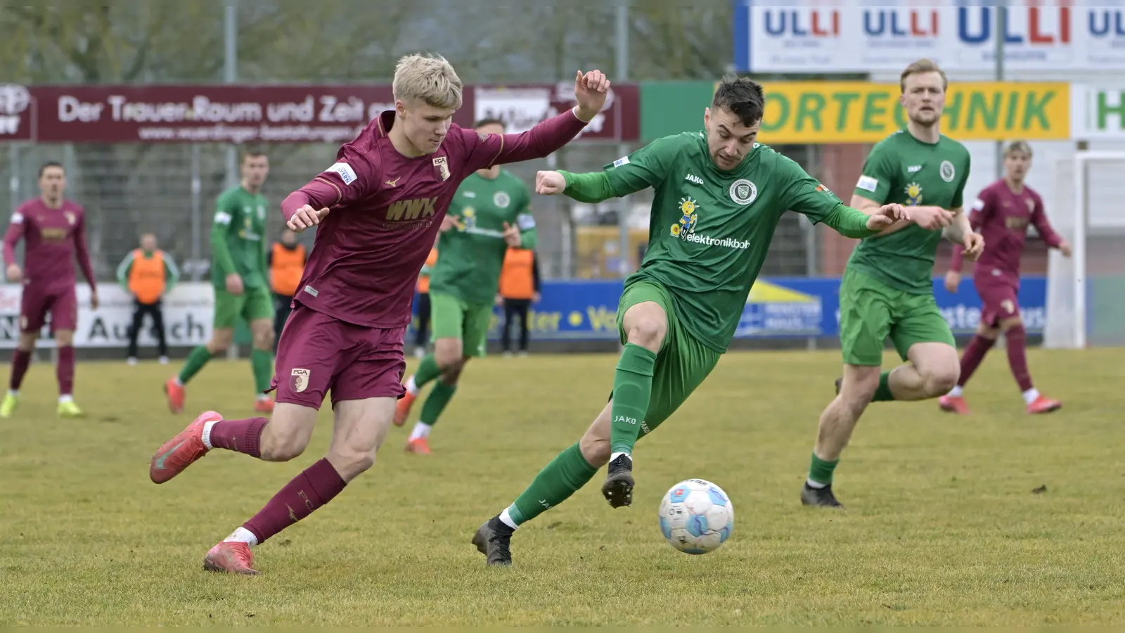 Sven Landshuter (am Ball, hier in der Vorsaison) eröffnete den Torreigen gegen den Kreisligisten. (Foto: Martin Rügner)