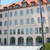 Die Hochschule teilte mit, der Rücktritt sei schon zum Freitag wirksam. (Symbolbild) (Foto: Sören Balendat/HFMN/dpa)