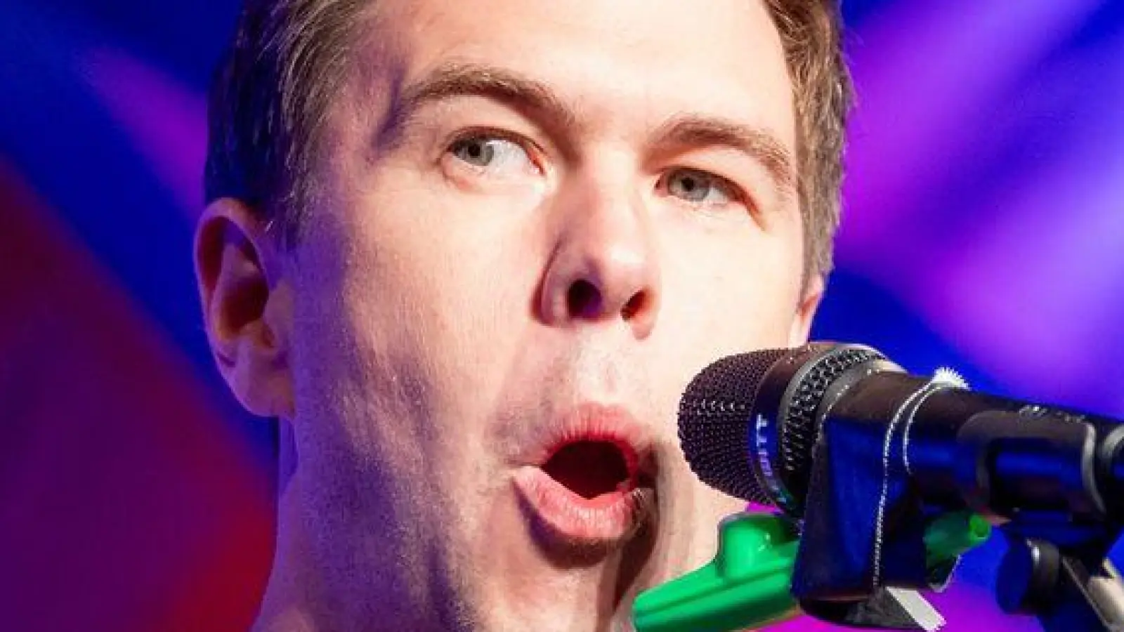 Mit seinem Ohrwurm „Wackelkontakt“ schaffte es Oimara an die Spitze der Single-Jahrescharts. (Archivbild) (Foto: Leonie Asendorpf/dpa)