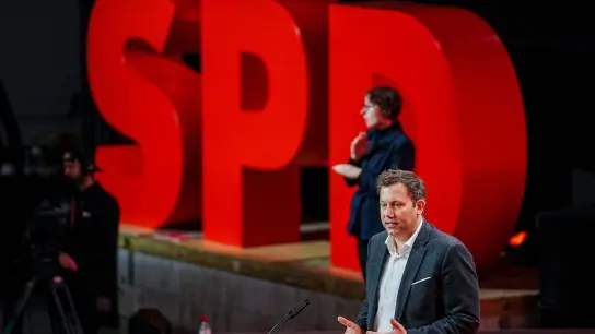SPD-Chef Lars Klingbeil beim SPD-Debattenkonvent in Berlin. (Foto: Kay Nietfeld/dpa)