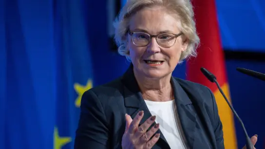 Christine Lambrecht während ihrer Rede bei der Berliner Sicherheitskonferenz. (Foto: Michael Kappeler/dpa)