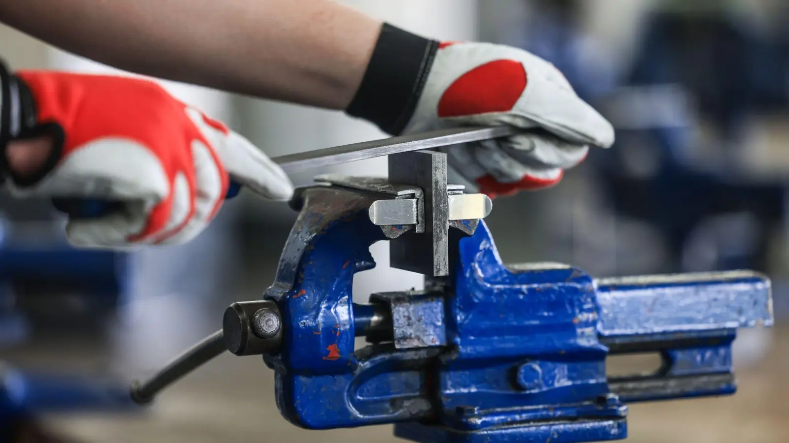 Die Stimmung im Maschinen- und Anlagenbau trübt sich weiter ein. (Symbolbild) (Foto: Oliver Berg/dpa)
