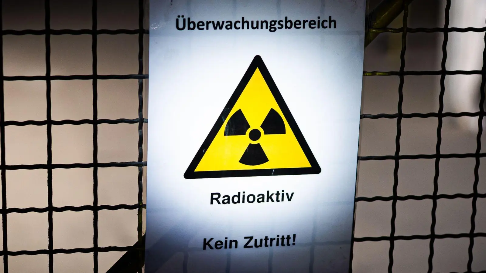 Wo soll der deutsche Atommüll auf Dauer lagern? Die Suche nach der Antwort auf diese Frage ist wieder ein kleines Stück nähergekommen (Archivbild). (Foto: Moritz Frankenberg/dpa)