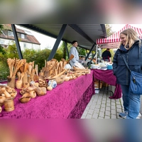 Ein breites Angebot an Waren aus Holz durfte nicht fehlen. (Foto: Mirko Fryska)