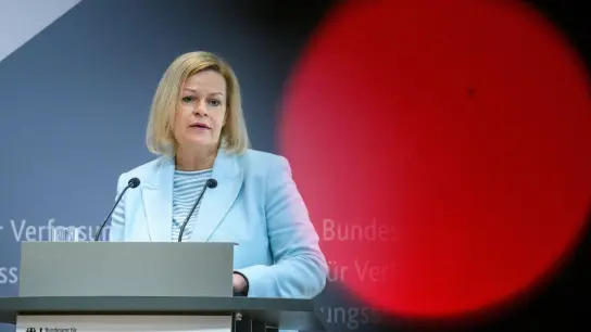 Bundesinnenministerin Nancy Faeser (SPD) bei einer Veranstaltung in Berlin. (Foto: Bernd von Jutrczenka/dpa)