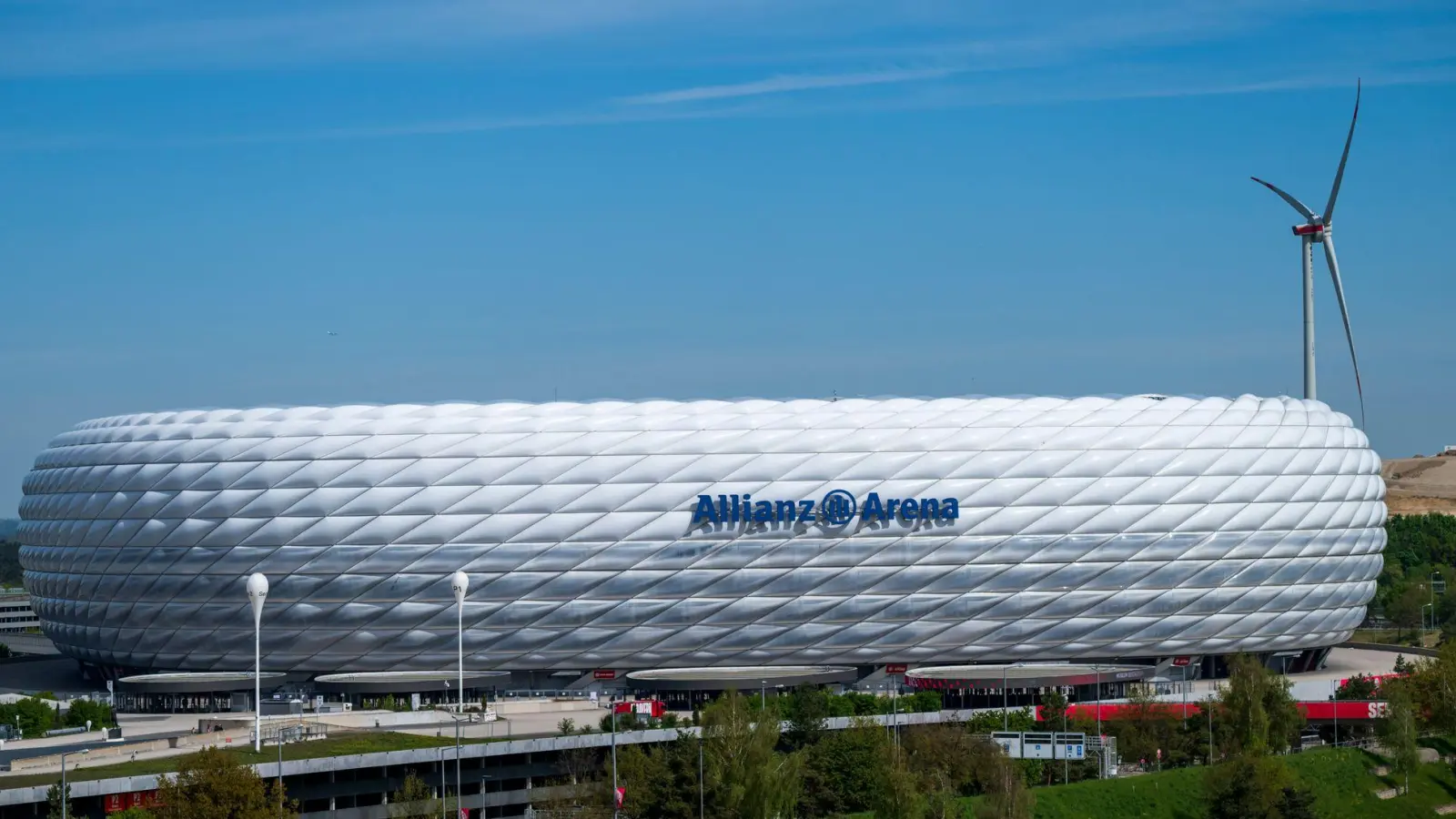 Die Münchner Allianz Arena sorgt in Australien für Gesprächsstoff. (Archivbild) (Foto: Peter Kneffel/dpa)