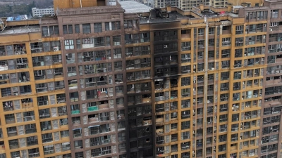 In China kommt es aufgrund der mangelhaften Einhaltung von Sicherheitsstandards immer wieder zu Wohnhausbränden mit mehreren Toten. (Foto: -/Chinatopix via AP/dpa)