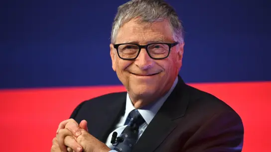 Microsoft-Gründer Bill Gates hat seiner jüngsten Tochter Phoebe mit alten Kinderfotos zu ihrem 20. Geburtstag gratuliert. (Foto: Leon Neal/PA Wire/dpa)