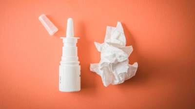 Abschwellende Nasensprays sollte man höchstens sieben Tage am Stück anwenden.  (Foto: Christin Klose/dpa-tmn)