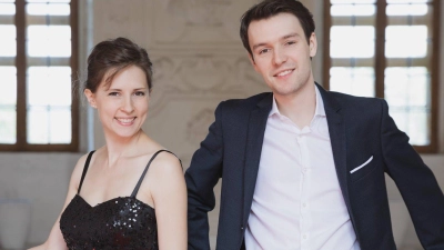 Das Duo Franziska und Florian Glemser gestaltet das Konzert zur Saisoneröffnung. Beginn ist am Samstag um 19 Uhr im Schloss. (Foto: Kulturförderverein Schloss Schillingsfürst)