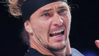 Alexander Zverev spielt in Wien so gut wie seit Monaten nicht mehr.  (Foto: Heinz-Peter Bader/AP/dpa)