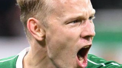 Sorgte für den Höhepunkt in einem schwachen Spiel: Marco Grüll (Foto: Carmen Jaspersen/dpa)