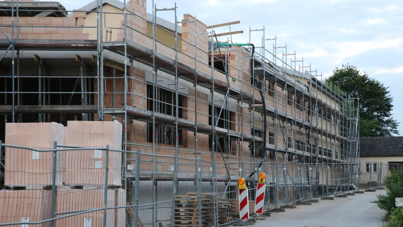 Die Generalsanierung und Erweiterung der Grundschule belastet den Haushalt der Gemeinde Mitteleschenbach heuer mit 3,96 Millionen Euro.  (Foto: Alexander Biernoth)