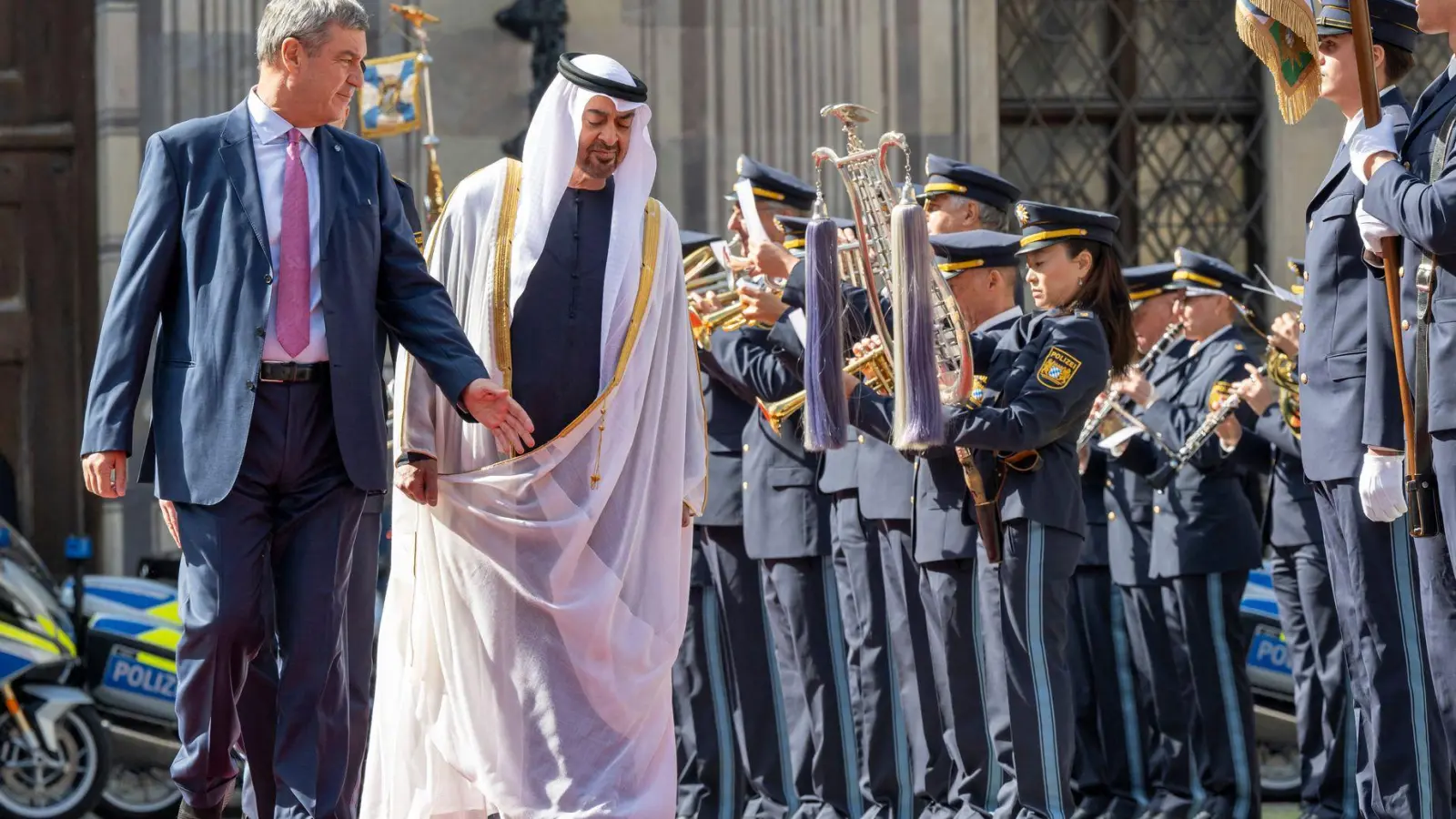 Im September war Präsident Scheich Mohamed bin Zayed Al Nahyan in München zu Besuch - nun macht Markus Söder den Gegenbesuch in Abu Dhabi. (Archivbild) (Foto: Peter Kneffel/dpa)