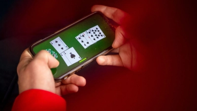 Online-Glücksspiele müssen in Deutschland lizenziert sein, sonst gibt es keinen Anspruch auf Gewinn. (Foto: Sina Schuldt/dpa/dpa-tmn)