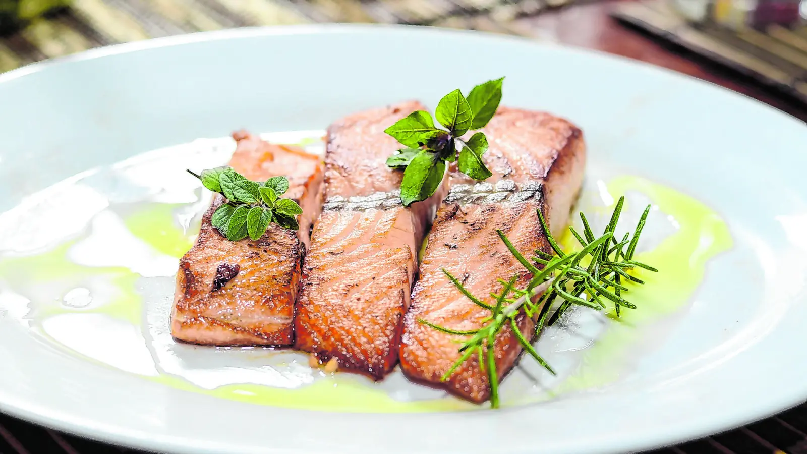 Traditionell wird an Karfreitag Fisch gegessen, der zugleich Fleischersatz und christliches Symbol ist. (Foto: Pexels)