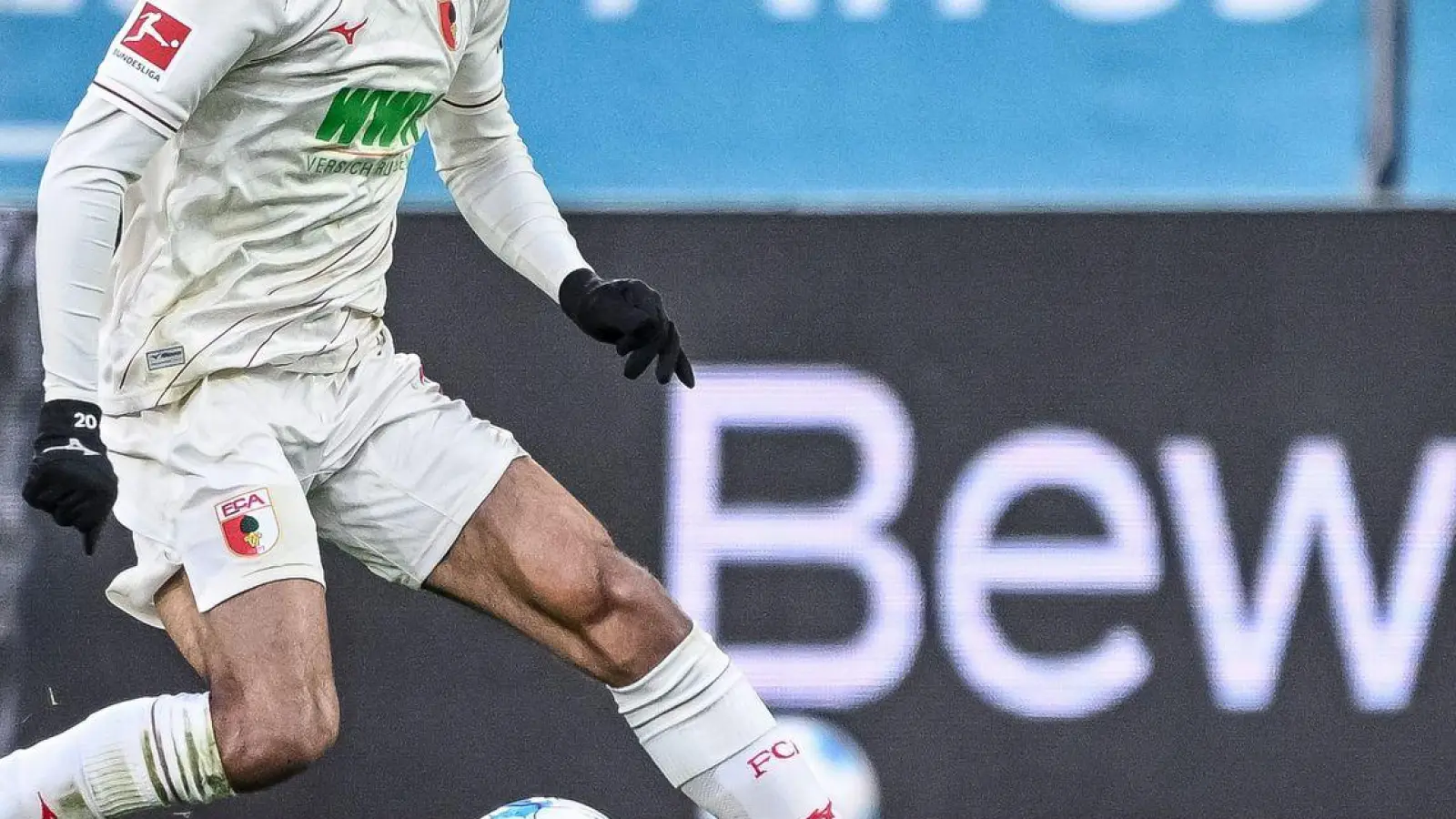 Alexis Claude-Maurice führte den FC Augsburg mit seinen Toren zum Testspielsieg. (Foto: Harry Langer/dpa)