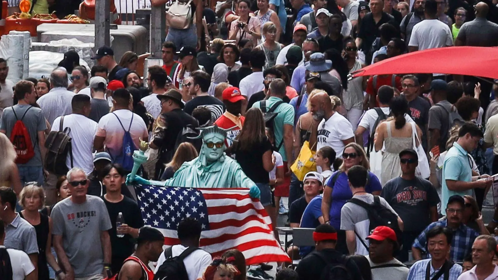 Für die Volkszählung in den USA ist es eigentlich unerheblich, ob die erfassten Personen US-Staatsbürger sind oder welchen Aufenthaltsstatus sie haben. (Archivbild) (Foto: Bebeto Matthews/AP/dpa)