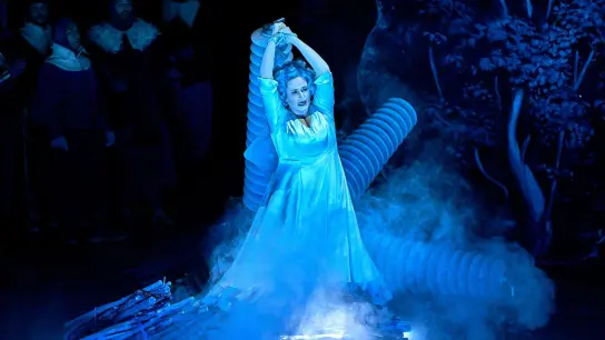 Camilla Nylund (Elsa von Brabant) bei den  Bayreuther Festspielen. (Foto: Enrico Nawrath/Festspiele Bayreuth/dpa)