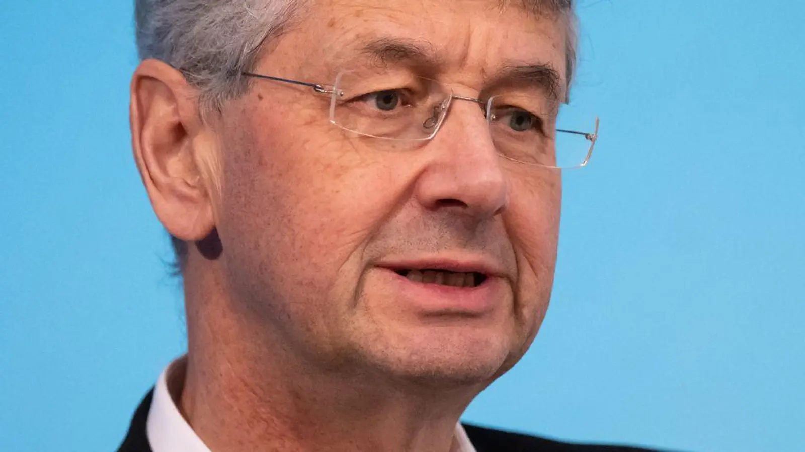 Der frühere bayerische Kultusminister Michael Piazolo geht bei den Kommunalwahlen 2026 für die Freien Wähler ins Rennen um den Posten des Münchner Oberbürgermeisters. (Archivbild) (Foto: Sven Hoppe/dpa)