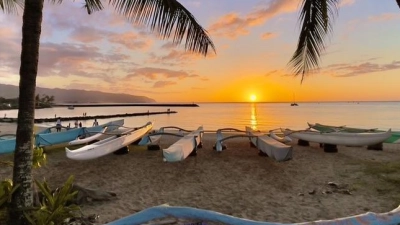 Andrea Schwarz lebt dort, wo viele gerne Urlaub machen (würden): auf Hawaii. (Foto: Haleiwa Canoe Club)