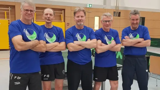 Der TSV Ansbach stellt die beste Senioren-Mannschaft im Tischtennis in Bayern: (von links) Peter Drechsler, Frieder Gröger, Günther Volkert, Jürgen Fietz und Armin Ufert. (Foto: TSV Ansbach)