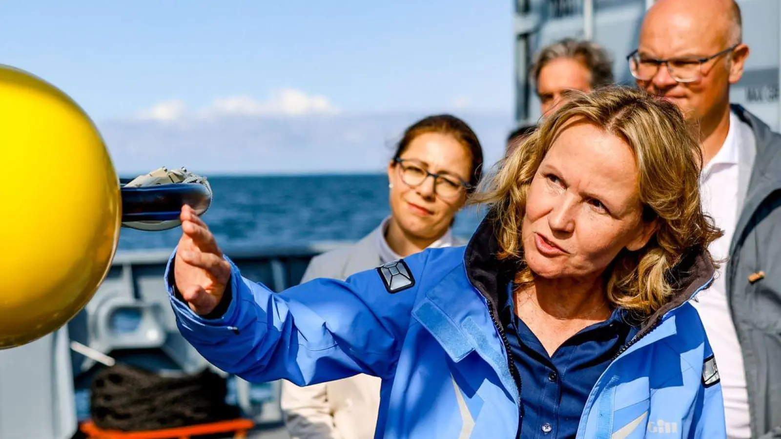 „Rund 1,6 Millionen Tonnen verrostende Munitionsaltlasten in Nordsee und Ostsee bedeuten eine zunehmende Gefahr für Mensch und Umwelt“, sagt Bundesumweltministerin Steffi Lemke. (Foto: Axel Heimken/dpa)