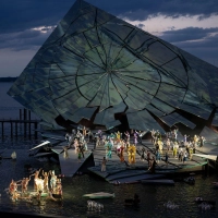 Szene aus der Oper „La Traviata“ auf der Bregenzer Seebühne. (Archivfoto)  (Foto: Gian Ehrenzeller/KEYSTONE/dpa)
