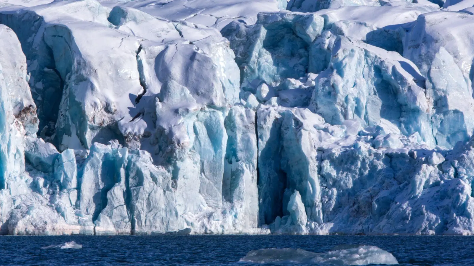 Die Gletscher von Spitzbergen haben 2024 viel Eis verloren. (Archivbild) (Foto: Jens Büttner/dpa-Zentralbild/dpa)