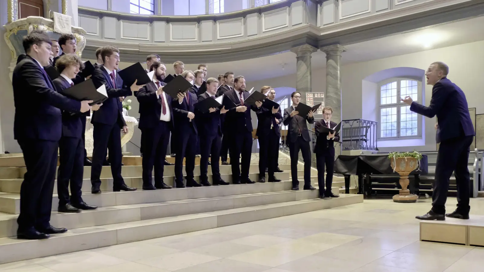 Mehrfach preisgekröntes Ensemble: der Männerchor von Sonat Vox unter der Leitung von Justus Merkel. (Foto: Martin Stumpf)