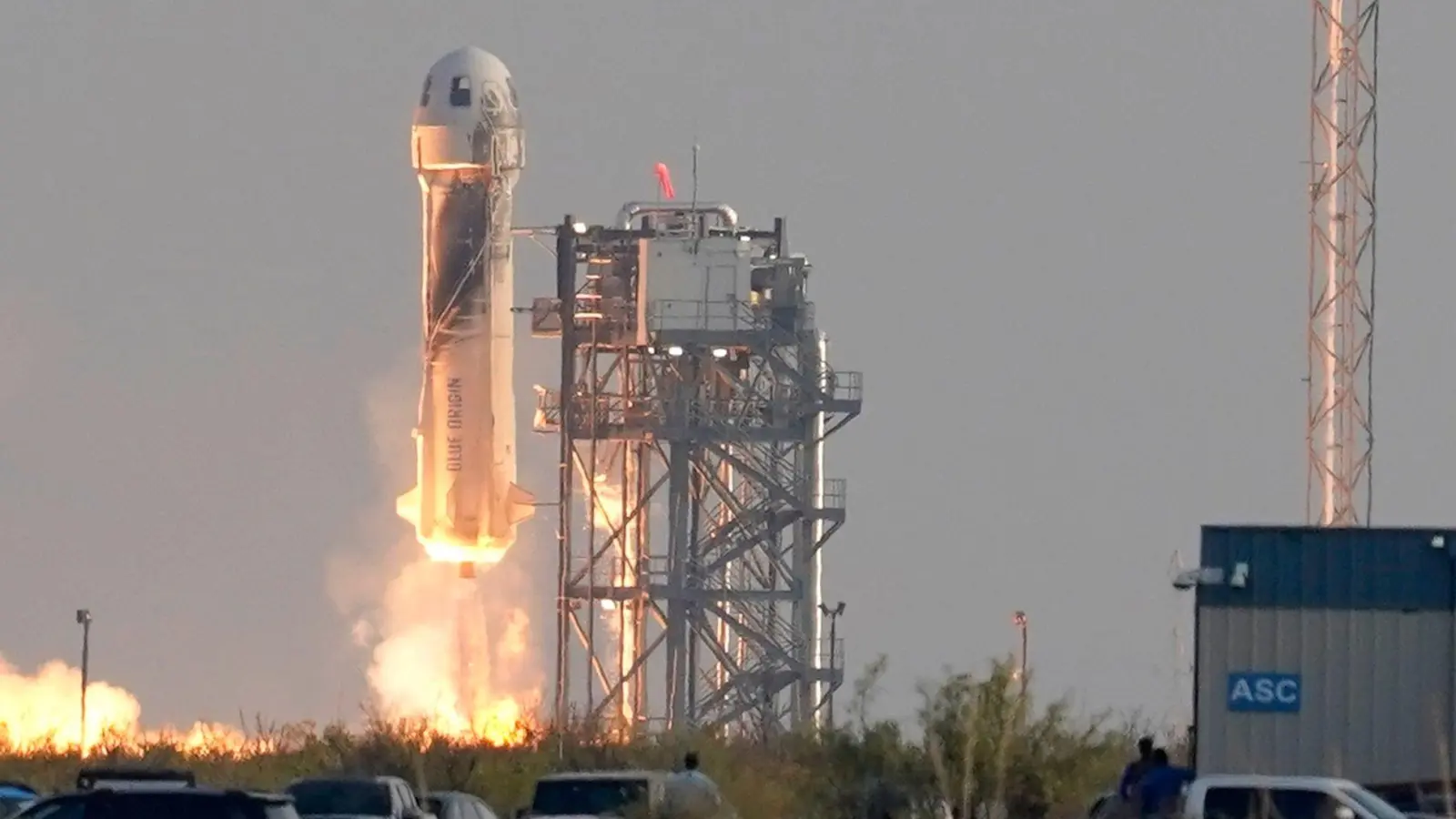Das All-Tourismus-Programm von Blue Origin soll vorerst ausgesetzt werden. (Archivfoto) (Foto: Tony Gutierrez/AP/dpa)