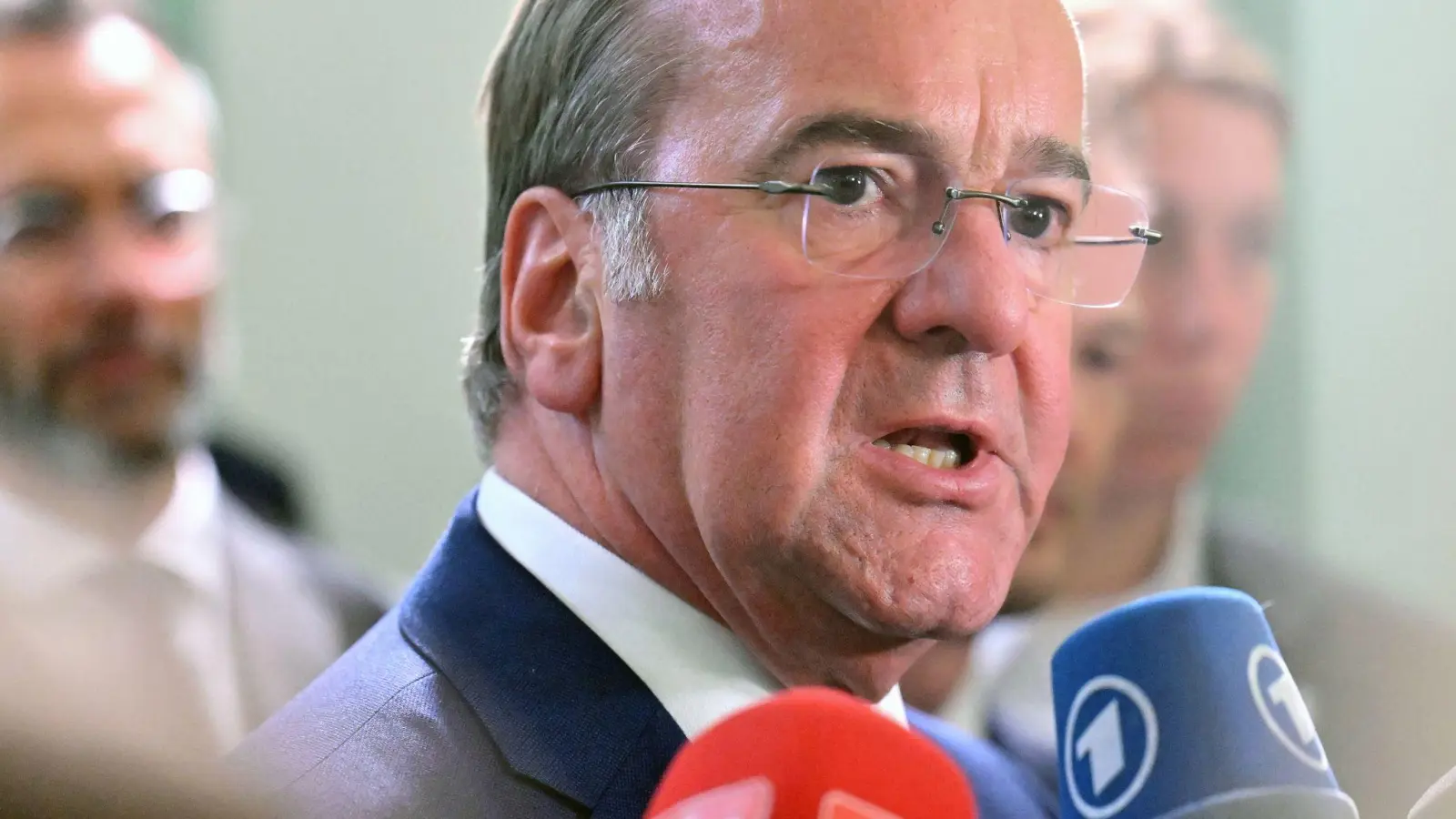 Verteidigungsminister Boris Pistorius äußert sich zu Drohnensichtungen in Dänemark. (Foto: Martin Schutt/dpa)