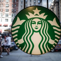 Starbucks wird die auf mexikanische Küche spezialisierte Kette Chipotle doch nicht kaufen. (Archivbild) (Foto: Michael Kappeler/dpa)