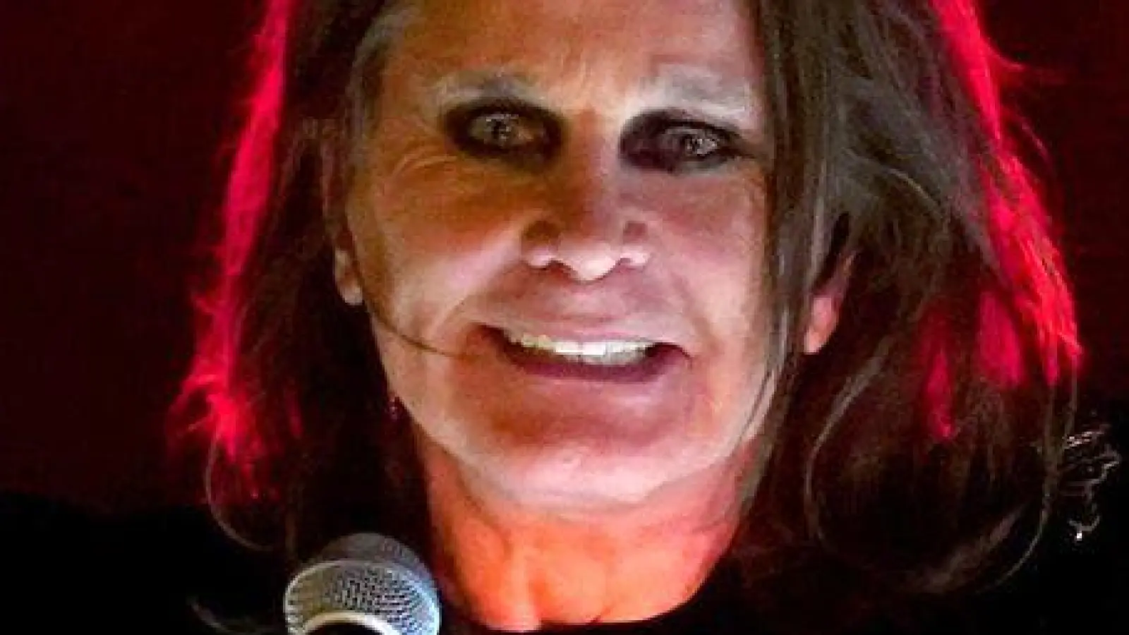 Osbourne, der die Nervenkrankheit Parkinson und weitere gesundheitliche Probleme hat, hatte den Auftritt als sein letztes Konzert angekündigt. (Archivbild) (Foto: David Davies/PA Wire/dpa)