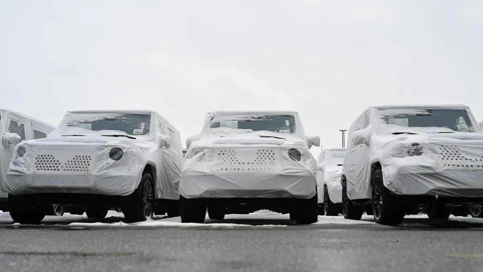 Autohersteller und mehrere andere Industriezweige rechnen in den nächsten Monaten mit einer Belebung der Exporte. (Symbolbild) (Foto: Lars Penning/dpa)