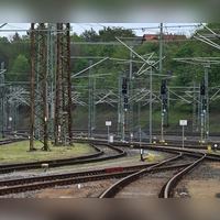 Die DB saniert ihr Streckennetz. In den kommenden vier Wochen bedeutet das Fahrplanänderungen zwischen München und Füssen. (Symbolbild) (Foto: Martin Schutt/dpa)