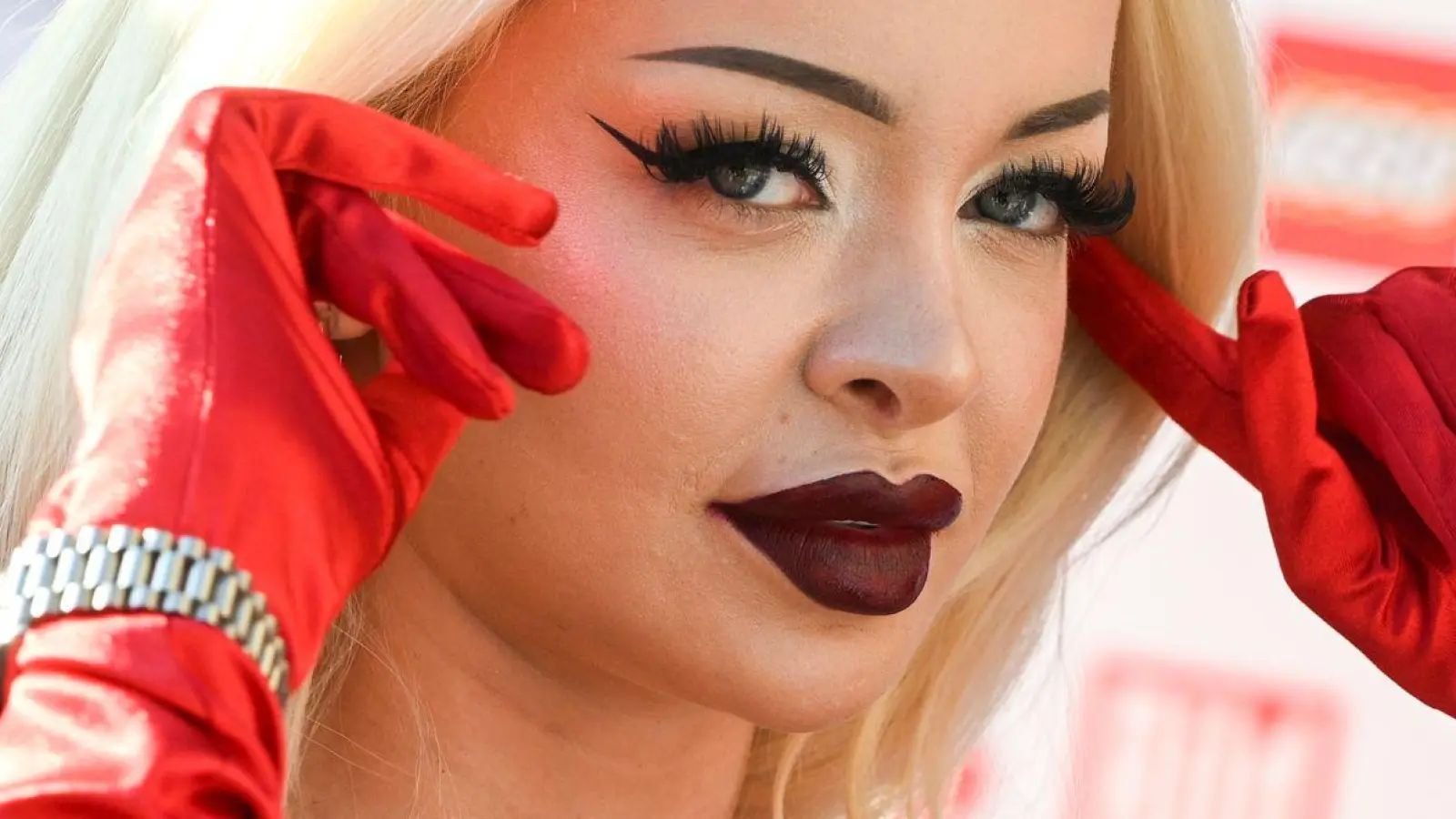 Nach der Trunkenheitsfahrt von Krasavice gibt es Ärger um ihre Handynummer, die weitergegeben worden sein soll. (Archivbild)  (Foto: Jens Kalaene/dpa)