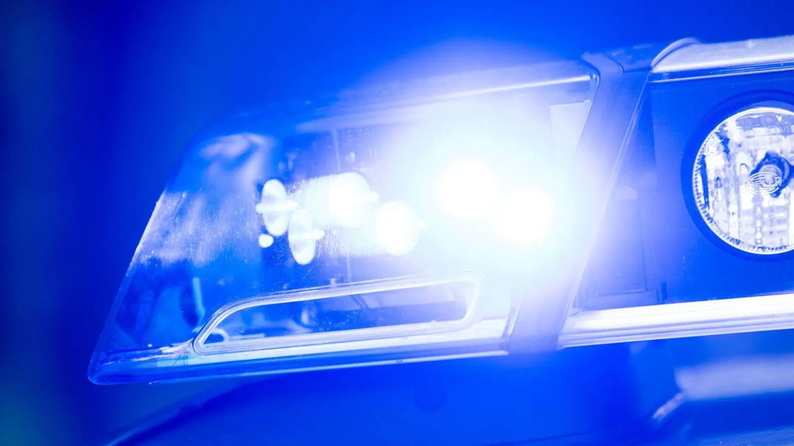 Laut bisherigen Ermittlungen der Kriminalpolizei ist auszuschließen, dass Dritte am Tod des 80-Jährigen beteiligt waren. (Symbolbild) (Foto: Lino Mirgeler/dpa)