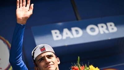 Hat das Blaue Trikot verloren: Isaac del Toro (Foto: Florian Wiegand/dpa)