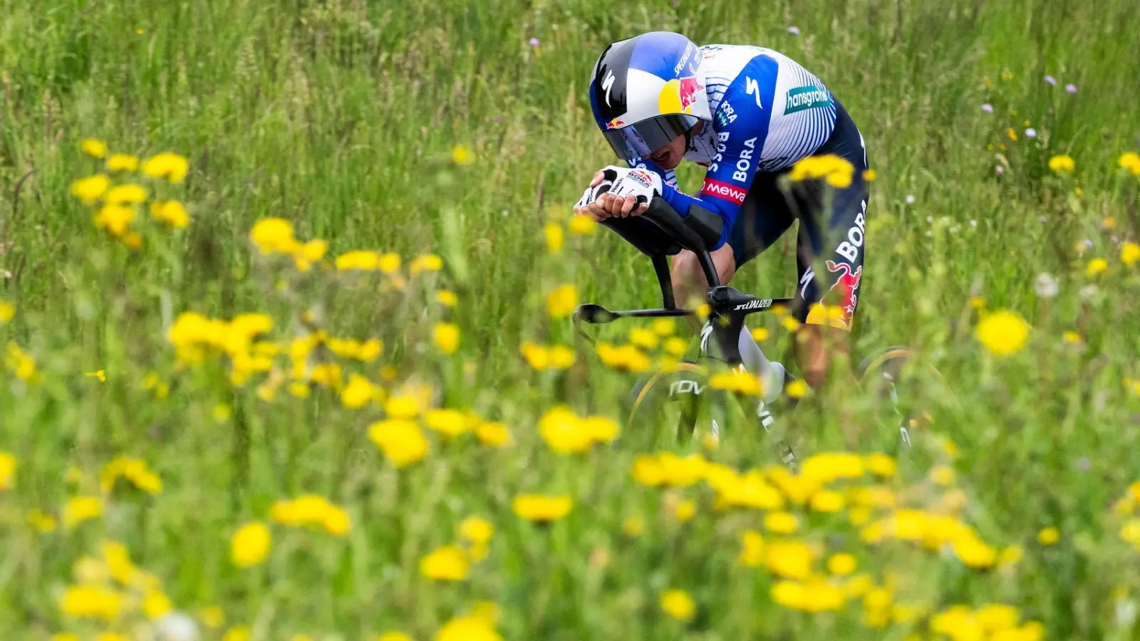 Florian Lipowitz legte ein überzeugendes Zeitfahren ab. (Foto: Jean-Christophe Bott/KEYSTONE/dpa)
