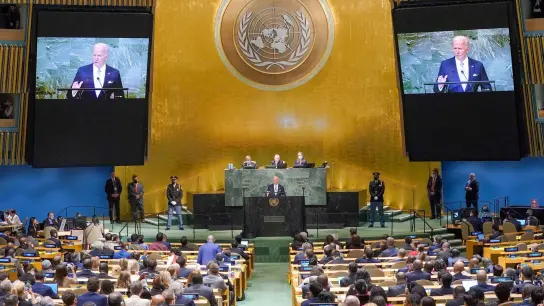 US-Präsident Joe Biden erhebt bei der 77. Sitzung der UN-Generalversammlung in New York erneut schwere Vorwürfe gegen Russland. (Foto: Mary Altaffer/AP/dpa)